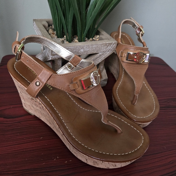 Tommy Hilfiger Wedge Sandals sz 6 1/2 M - Picture 2 of 7